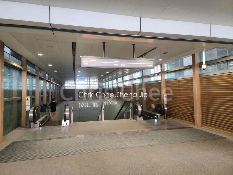 Shop / Shophouse for Sale: Commercial Retail Shops for Sale @ Bugis - Image 2
