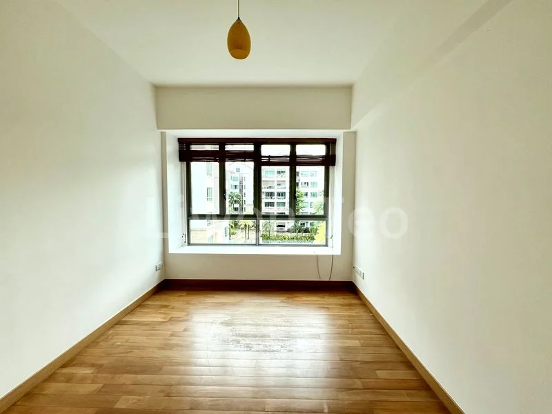 3 Bed Condo for Sale in  The Berth By The Cove - Image 12