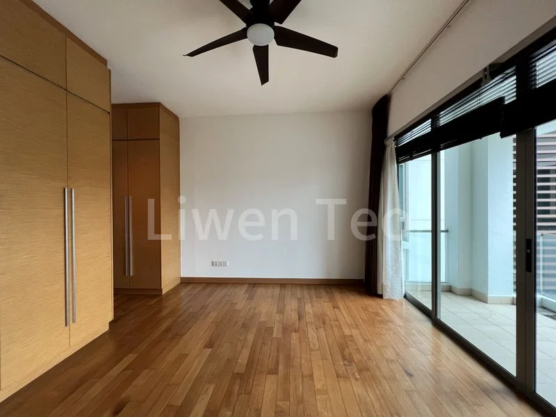 3 Bed Condo for Sale in  The Berth By The Cove - Image 3