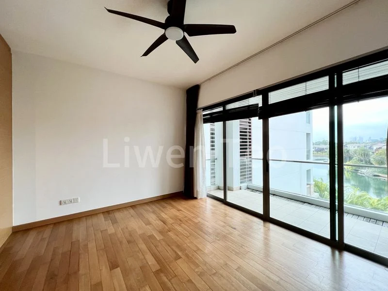 3 Bed Condo for Sale in  The Berth By The Cove - Image 13
