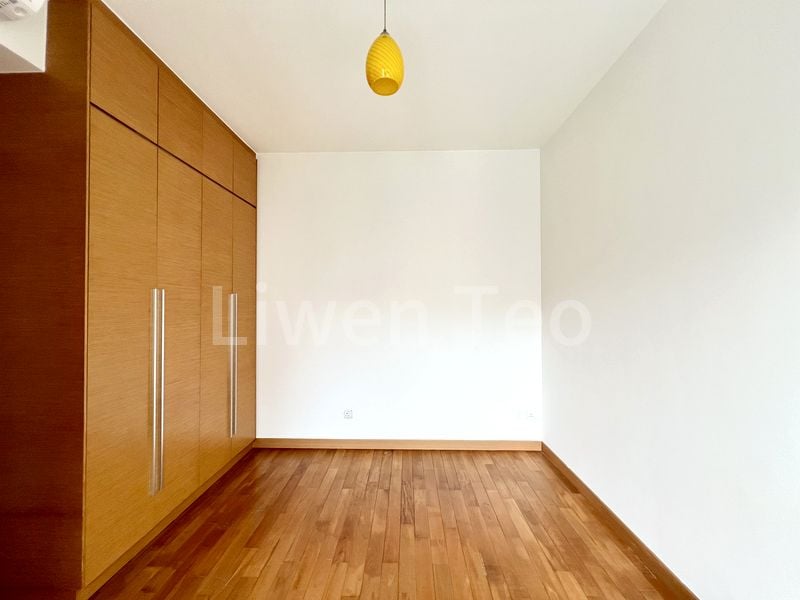 3 Bed Condo for Sale in  The Berth By The Cove - Image 7