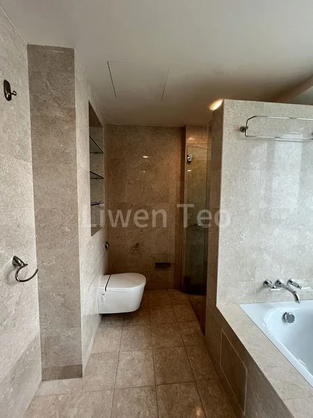 3 Bed Condo for Sale in  The Berth By The Cove - Image 9