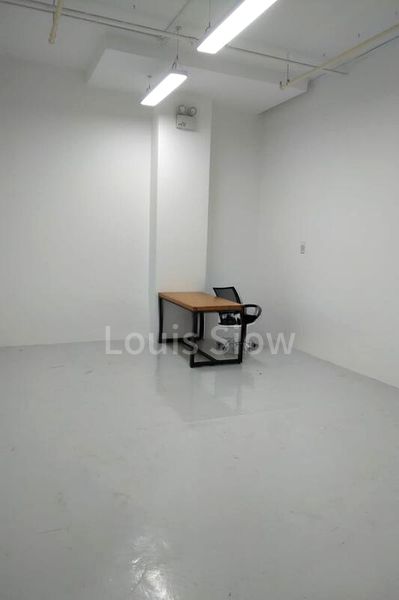 Light Industrial (B1) for Sale: Woodlands 11 - Image 3