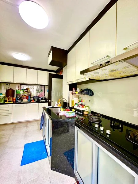 Maisonette HDB for Sale in  836 Yishun Street 81 - Image 8