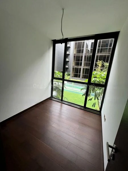 3 Bed Condo for Rent in The Commodore - Image 3
