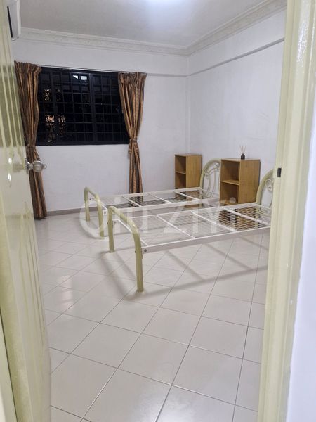 4 Room (4NG) HDB for Rent in  709 Hougang Avenue 2 - Image 5