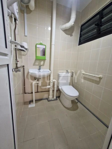 4 Room (4NG) HDB for Rent in  709 Hougang Avenue 2 - Image 3