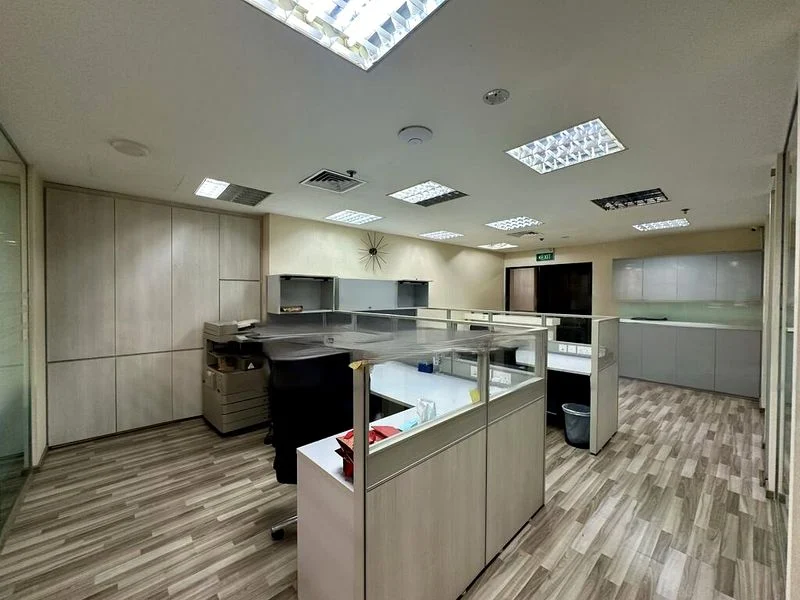 Office for Rent: International Plaza - Image 5