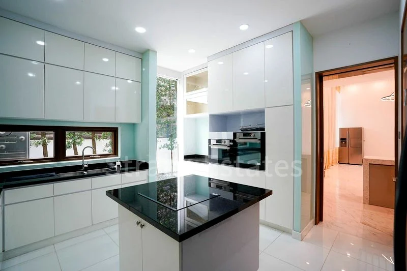 6 Bed Bungalow (Landed) for Sale in  Ocean Drive - Image 3
