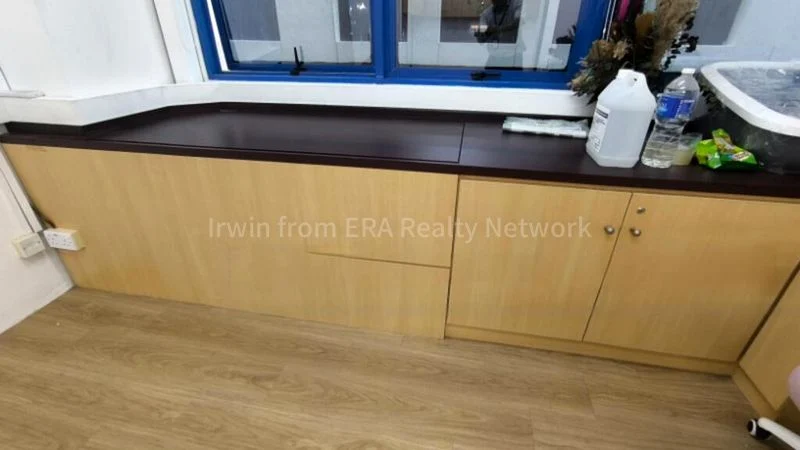 Light Industrial (B1) for Rent: Heng Loong Building - Image 4