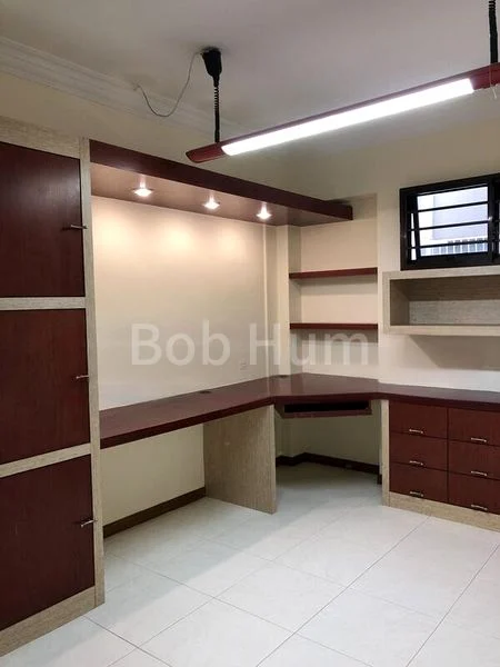 Executive HDB for Rent in 225C Compassvale Walk - Image 1