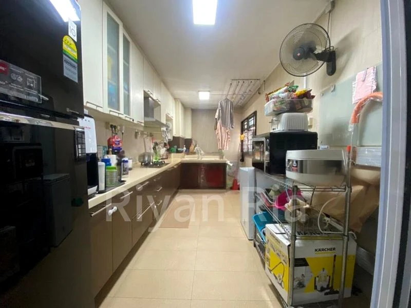 5 Room (5I) HDB for Rent in  201 Petir Road - Image 3