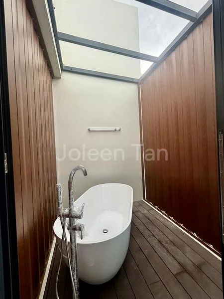 5 Bed Semi-Detached House (Landed) for Sale in  Eastwood Ville - Image 6