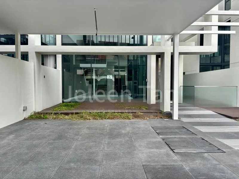 5 Bed Semi-Detached House (Landed) for Sale in  Eastwood Ville - Image 2