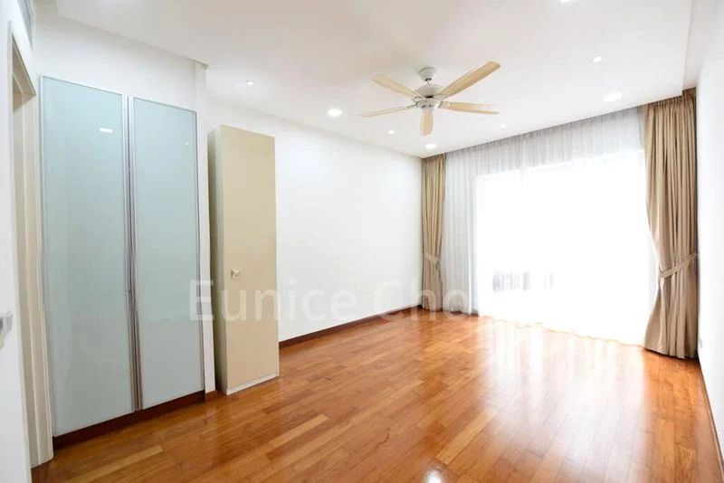 3 Bed Condo for Rent in  Nassim Jade - Image 5