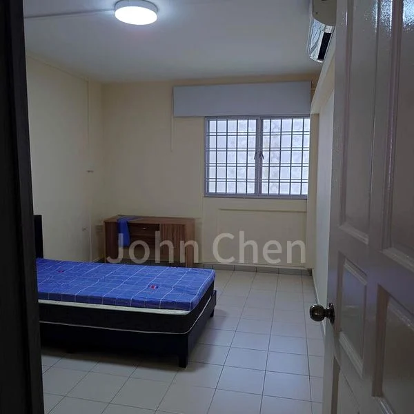 Common Room (HDB) for Rent in 689 Hougang Street 61 - Image 3