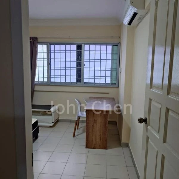 Common Room (HDB) for Rent in 689 Hougang Street 61 - Image 2