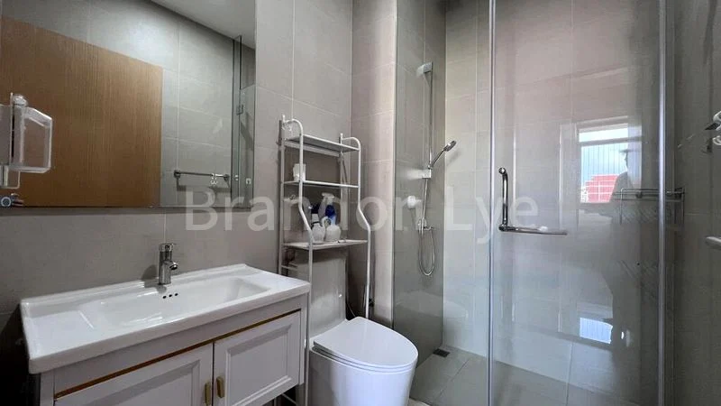 2 Bed Condo for Rent in  The Midtown - Image 4