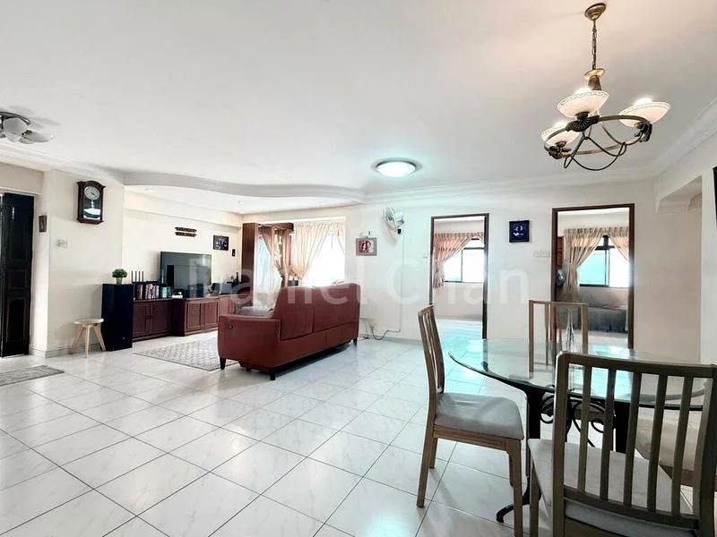 Premium HDB for Sale in  672 Choa Chu Kang Crescent - Image 1