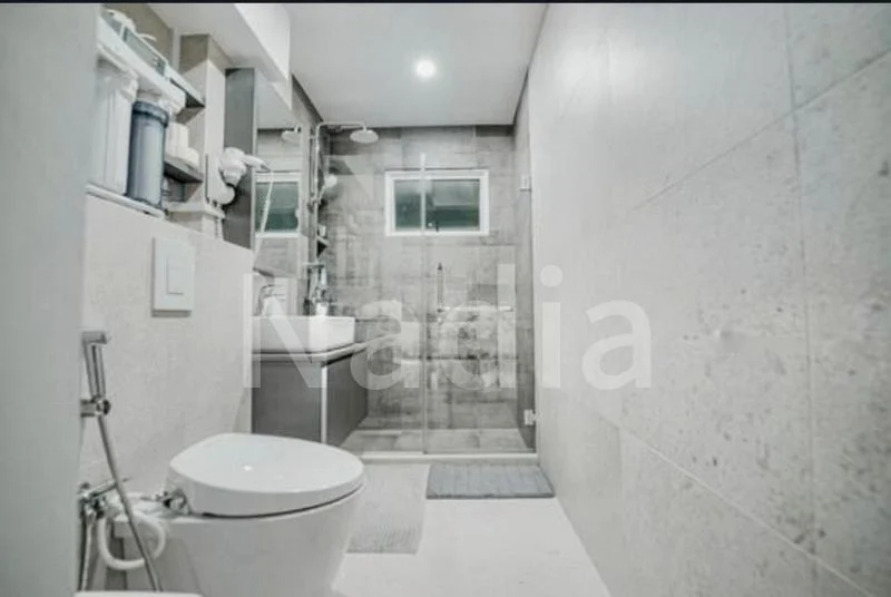 Executive HDB for Sale in  221 Pasir Ris Street 21 - Image 9