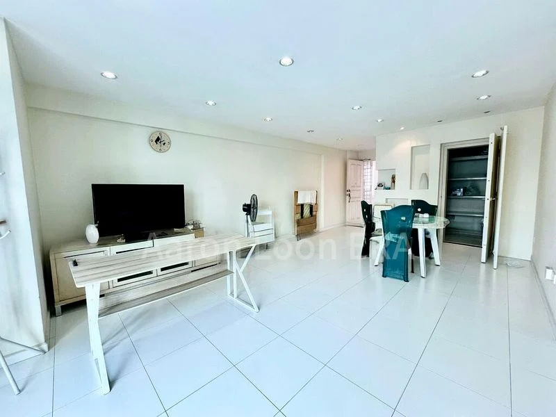 5 Room (5I) HDB for Rent in  175C Punggol Field - Image 5