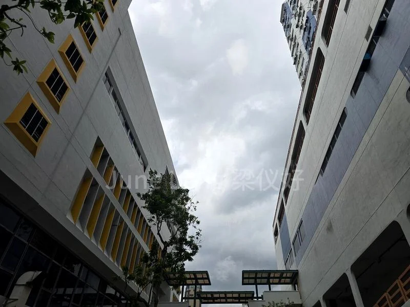 Mall Shop for Sale: Textile Centre - Image 1