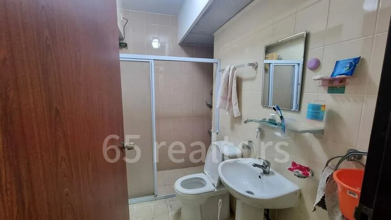 Common Room (HDB) for Rent in  220C Bedok Central - Image 1