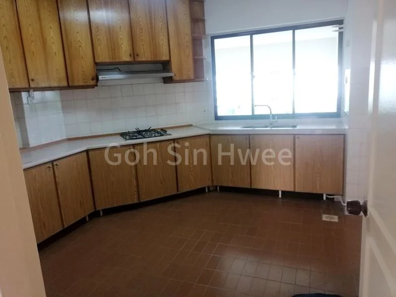 3 Bed Condo for Rent in  Ivory Heights - Image 3