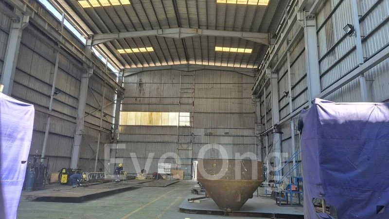 Factory / Workshop (B2) for Sale: Tuas / Wide Road / Large Open yard - Image 2