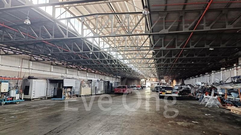 Factory / Workshop (B2) for Sale: Tuas / Wide Road / Large Open yard - Image 3