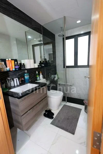 2 Bed Condo for Rent in  Waterfront Isle - Image 4