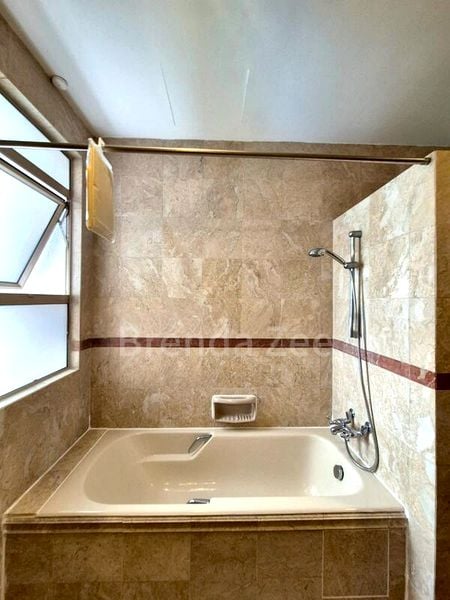 4 Bed Condo for Rent in Leonie Condotel - Image 14