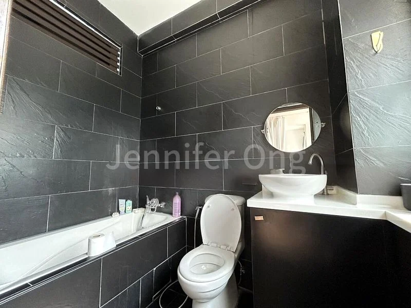 5 Bed Corner Terrace (Landed) for Sale in Teacher's Housing Estate - Image 1