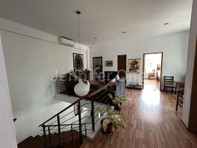 5 Bed Corner Terrace (Landed) for Sale in Teacher's Housing Estate - Image 9