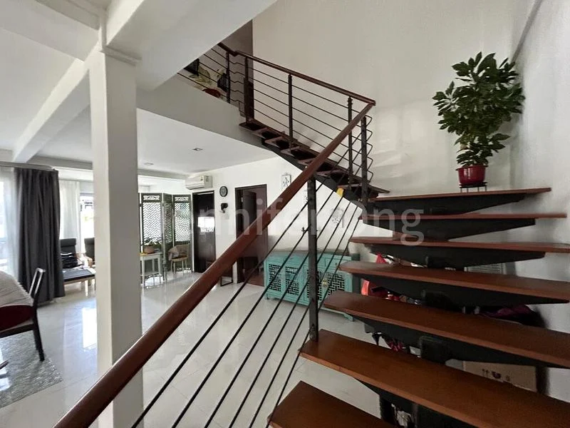 5 Bed Corner Terrace (Landed) for Sale in Teacher's Housing Estate - Image 13