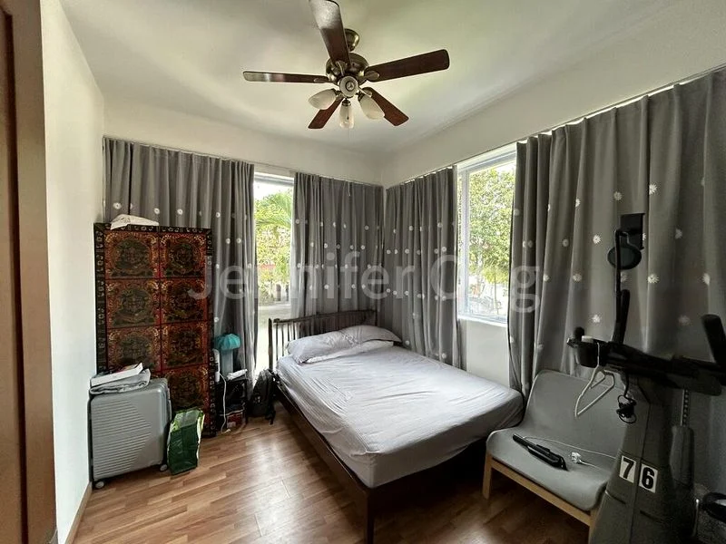5 Bed Corner Terrace (Landed) for Sale in Teacher's Housing Estate - Image 2