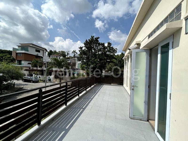 5 Bed Corner Terrace (Landed) for Sale in Teacher's Housing Estate - Image 5