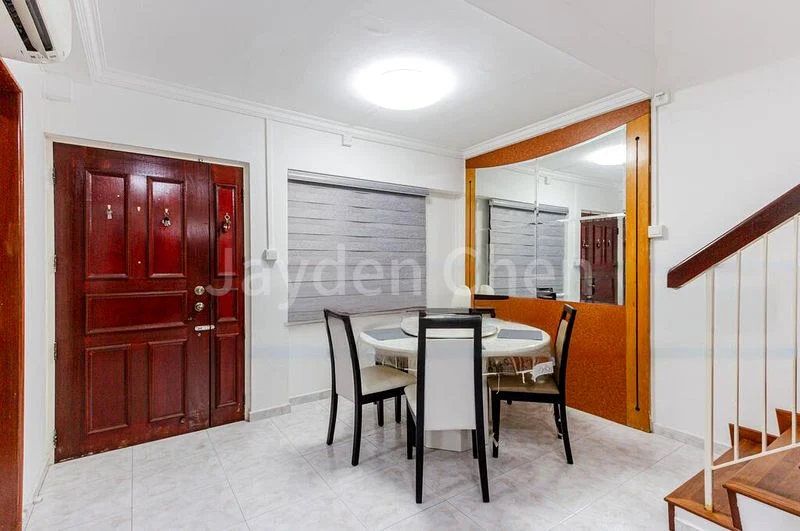 Maisonette HDB for Sale in 310 Canberra Road - Image 3