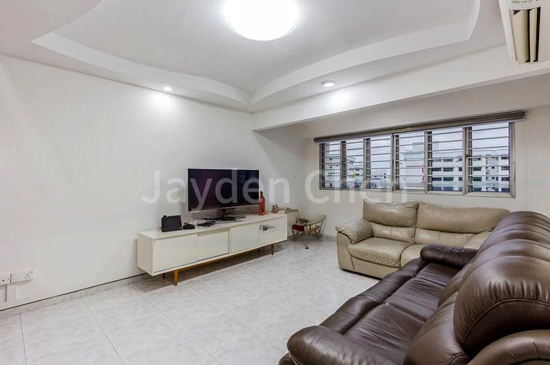 Maisonette HDB for Sale in 310 Canberra Road - Image 1