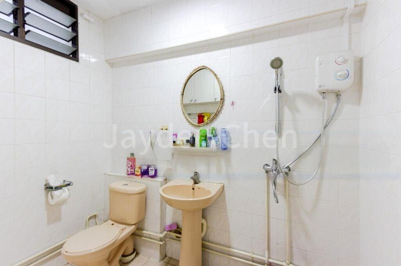 Maisonette HDB for Sale in 310 Canberra Road - Image 9