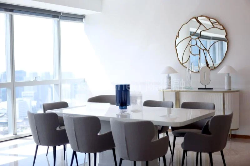 5 Bed Condo for Rent in  Marina Bay Residences - Image 4