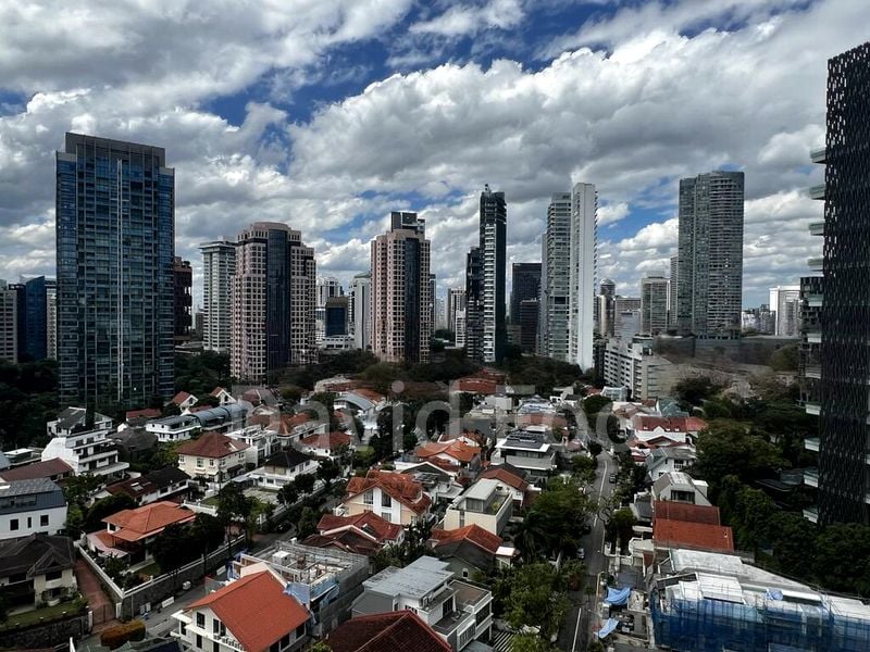 3 Bed Condo for Rent in  The Colonnade - Image 5