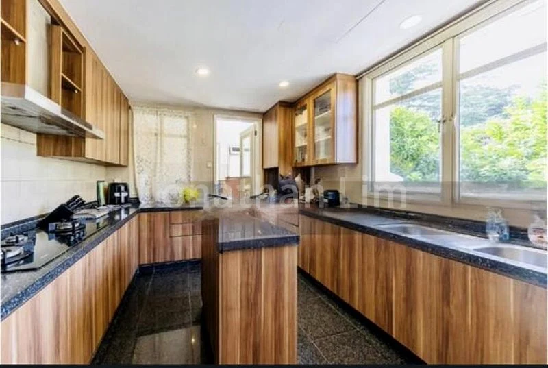 4 Bed Bungalow (Landed) for Rent in  Grove Crescent - Image 10