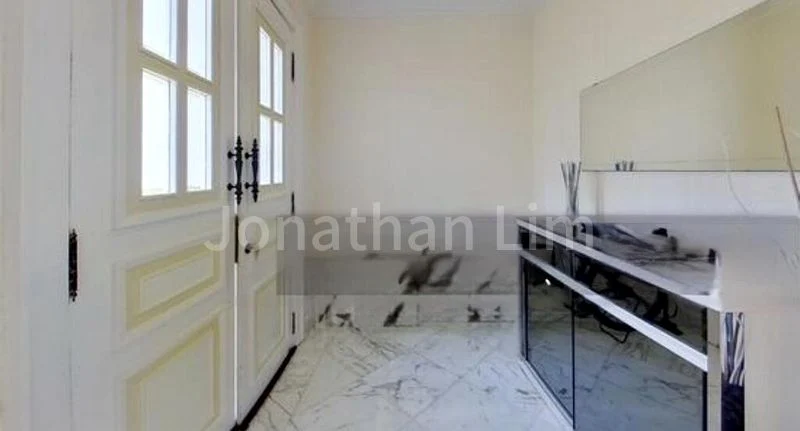 4 Bed Bungalow (Landed) for Rent in  Grove Crescent - Image 13