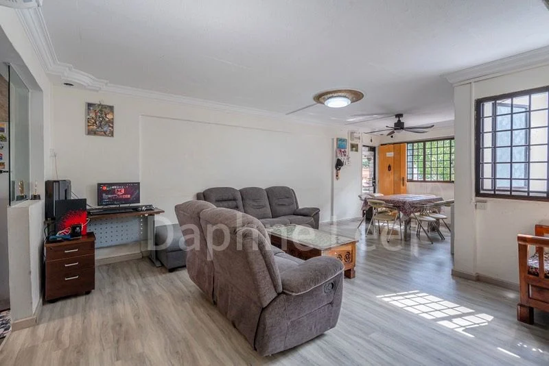 4 Room (4NG) HDB for Sale in  123 Yishun Street 11 - Image 4