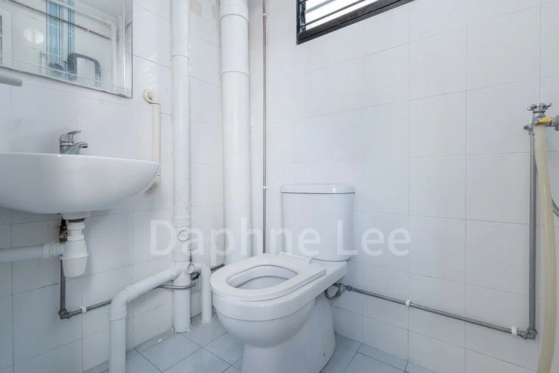 4 Room (4NG) HDB for Sale in  123 Yishun Street 11 - Image 12