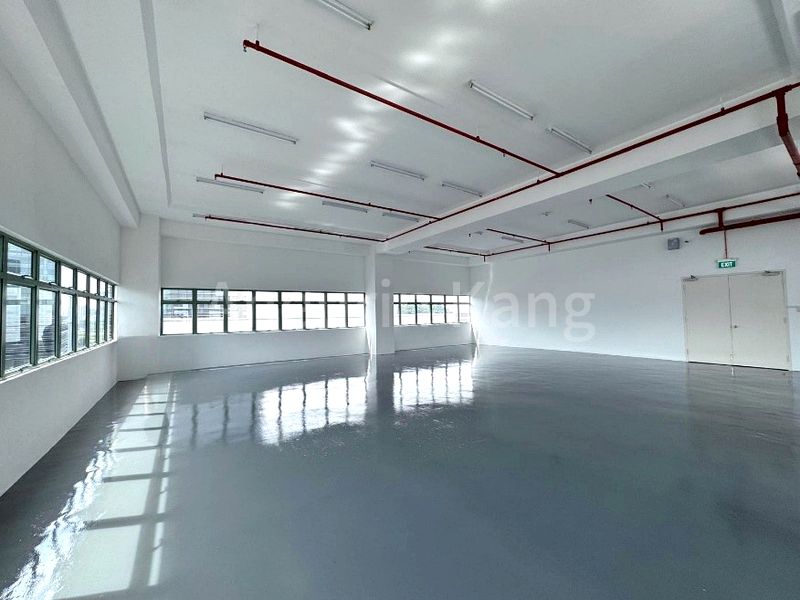 Light Industrial (B1) for Rent in  Harbourside Building 1 - Image 3