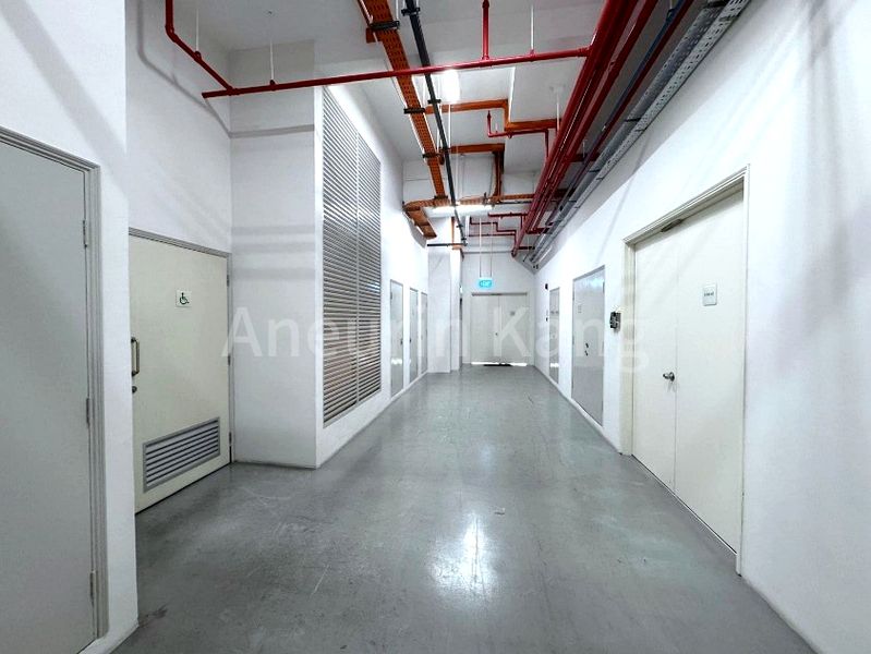 Light Industrial (B1) for Rent in  Harbourside Building 1 - Image 2