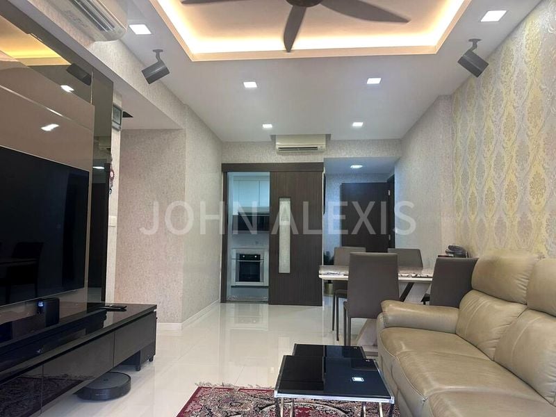 4 Bed Executive Condo for Sale in Heron Bay - Image 2