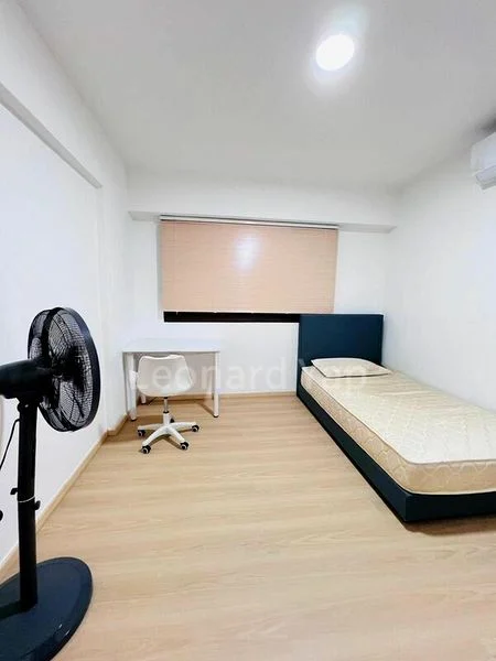 Common Room (HDB) for Rent in  589B Montreal Drive - Image 8